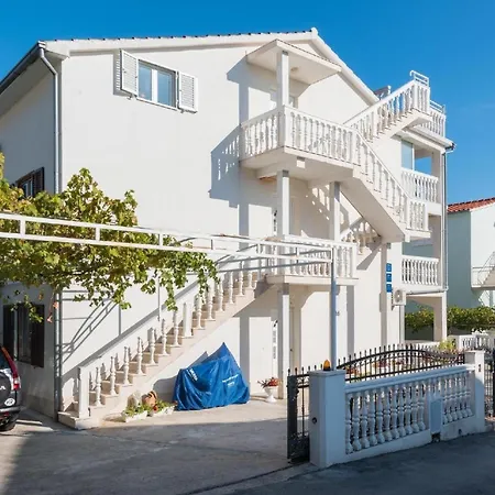 Gaestezimmer Fuer 2 Personen Ca 20 Qm In Stankovic Bei Orebic, Dalmatien Sueddalmatien - B60421 * Orebić